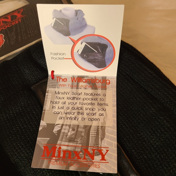 2 Brand new very cozy scarves. MinxNY - Picture 5 of 12